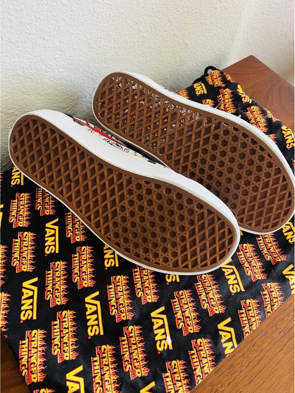 VANS Old Skool Stranger Things Collab Canvas Sneakers Black/Red/White Women 8 - Picture 9 of 15